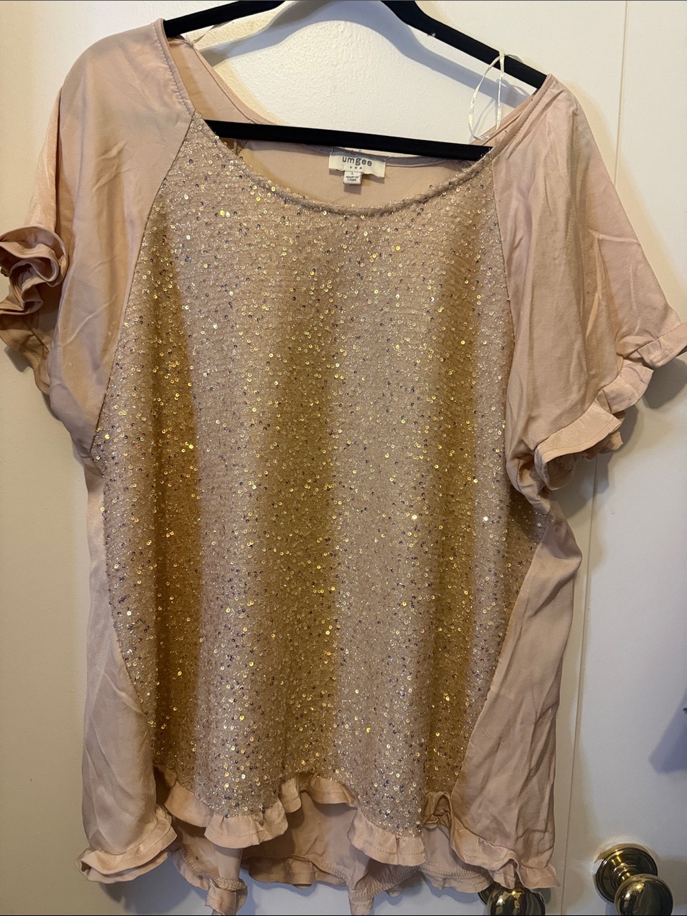 Umgee Blush Sequin Short-Sleeve Scoop Neck Top